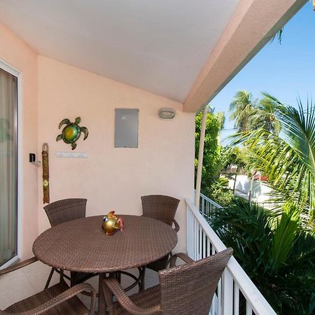 Beach Living At Island Pine Villas Blaw Джорджтаун Екстер'єр фото