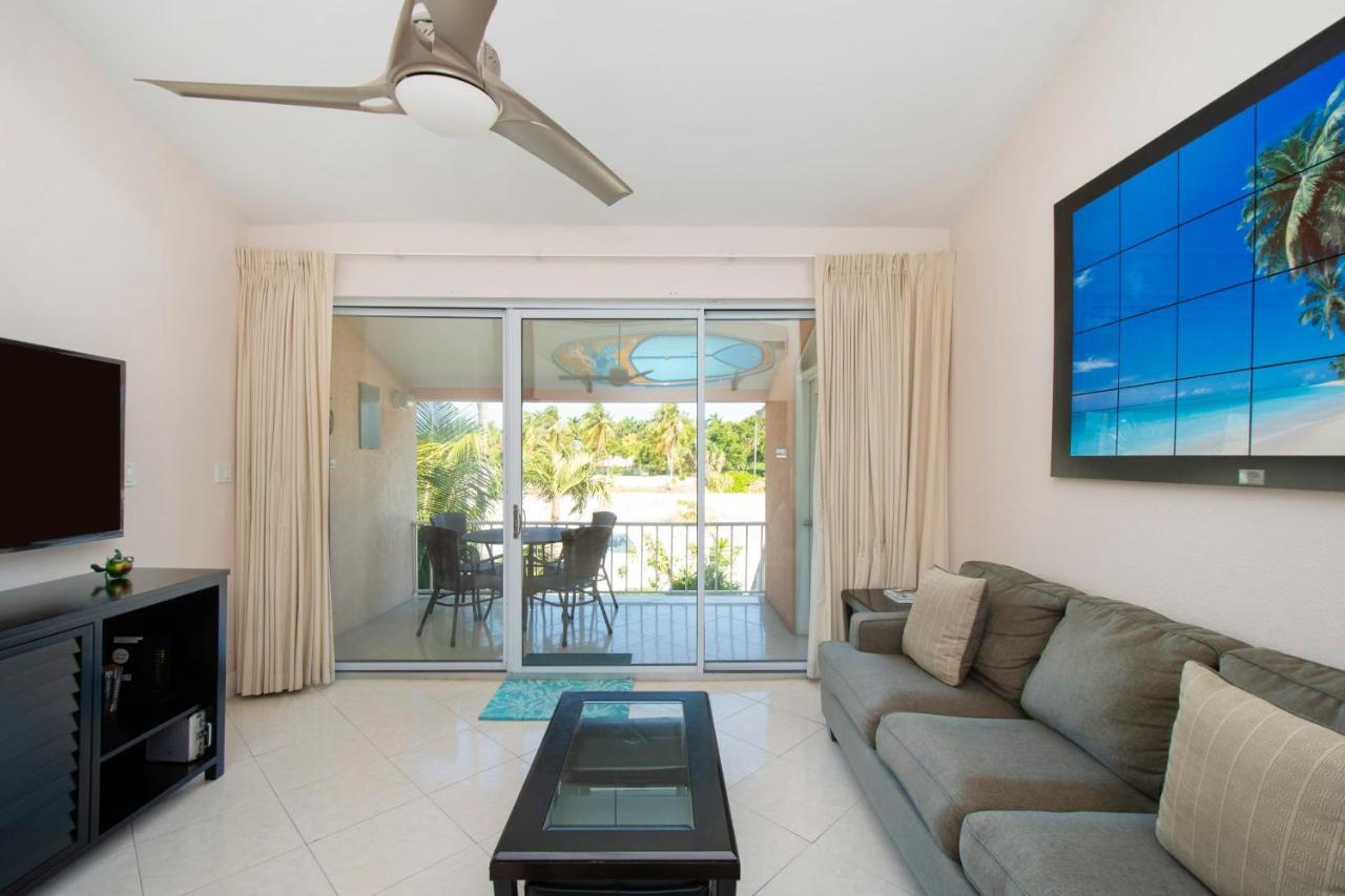 Beach Living At Island Pine Villas Blaw Джорджтаун Екстер'єр фото