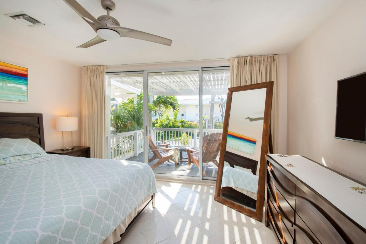 Beach Living At Island Pine Villas Blaw Джорджтаун Екстер'єр фото