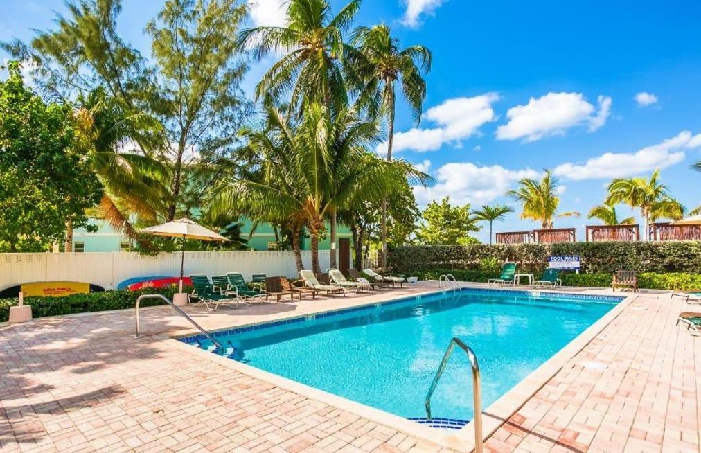 Beach Living At Island Pine Villas Blaw Джорджтаун Екстер'єр фото