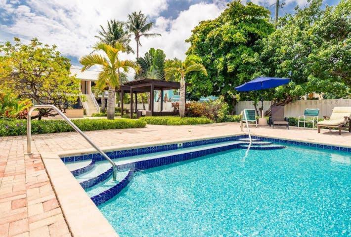 Beach Living At Island Pine Villas Blaw Джорджтаун Екстер'єр фото