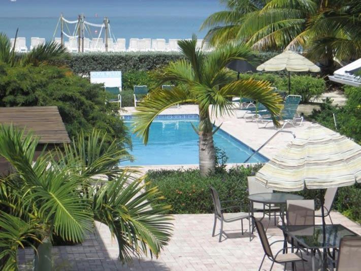Beach Living At Island Pine Villas Blaw Джорджтаун Екстер'єр фото